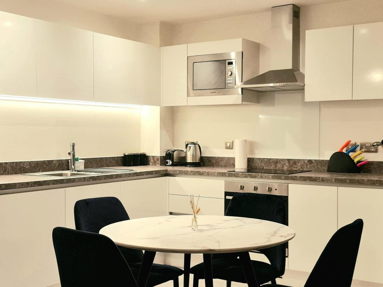 Exquisite Cosy 2-Bed Apartment In Salford Manchester Exteriér fotografie